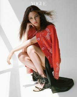 Vittoria Ceretti feet photo thumbnail