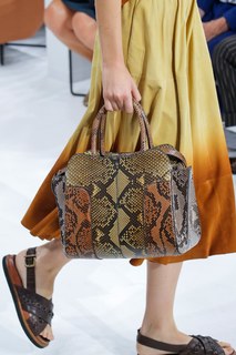 Vittoria Ceretti feet photo thumbnail