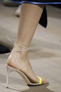 Vittoria Ceretti feet photo thumbnail