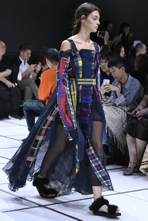 Vittoria Ceretti feet photo thumbnail