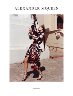 Vittoria Ceretti feet photo thumbnail