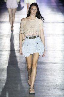 Vittoria Ceretti feet photo thumbnail