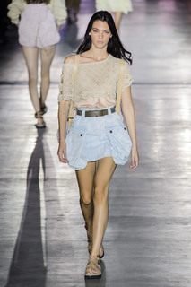 Vittoria Ceretti feet photo thumbnail