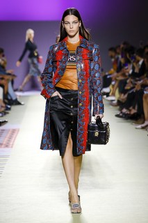 Vittoria Ceretti feet photo thumbnail