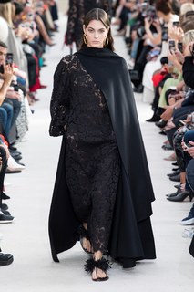 Vittoria Ceretti feet photo thumbnail