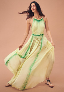 Vittoria Ceretti feet photo thumbnail