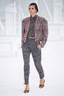 Vittoria Ceretti feet photo thumbnail