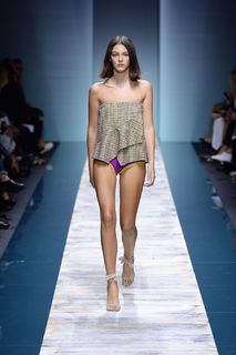 Vittoria Ceretti feet photo thumbnail