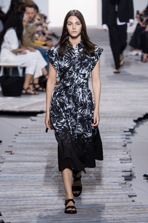 Vittoria Ceretti feet photo thumbnail