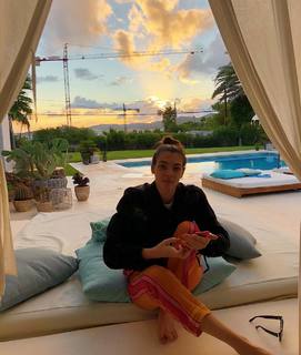 Vittoria Ceretti feet photo thumbnail