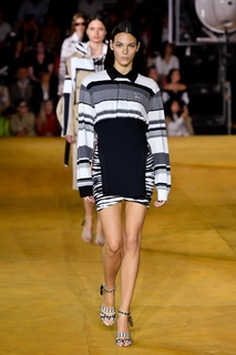 Vittoria Ceretti feet photo thumbnail