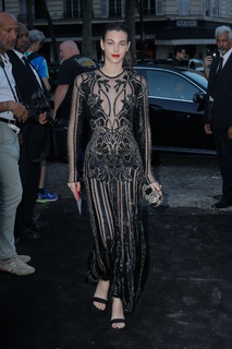 Vittoria Ceretti feet photo thumbnail