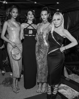 Vittoria Ceretti feet photo thumbnail