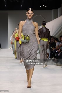 Vittoria Ceretti feet photo thumbnail