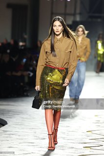 Vittoria Ceretti feet photo thumbnail