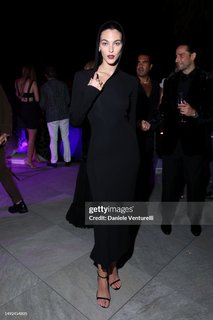 Vittoria Ceretti feet photo thumbnail