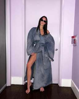 Vittoria Ceretti feet photo thumbnail