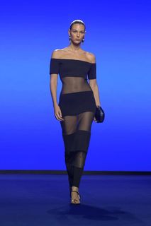 Vittoria Ceretti feet photo thumbnail