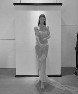 Vittoria Ceretti feet photo thumbnail