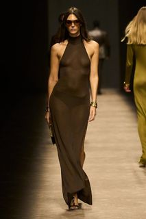 Vittoria Ceretti feet photo thumbnail