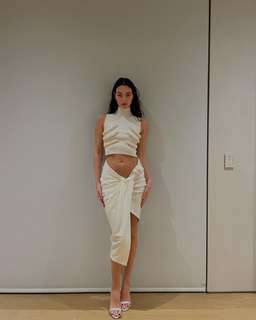 Vittoria Ceretti feet photo thumbnail