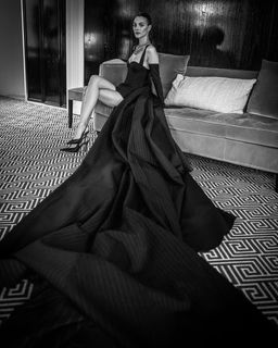 Vittoria Ceretti feet photo thumbnail