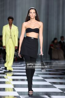 Vittoria Ceretti feet photo thumbnail