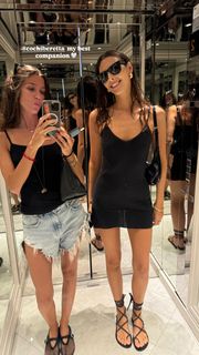 Vittoria Ceretti feet photo thumbnail