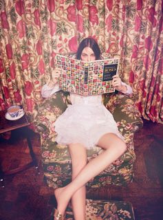 Vittoria Ceretti feet photo thumbnail