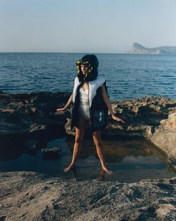 Vittoria Ceretti feet photo thumbnail