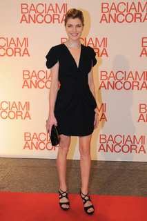Vittoria Puccini feet photo 9