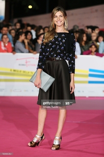 Vittoria Puccini feet photo 3