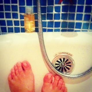 Vitória Frate feet photo 1
