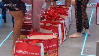 Vitória Moraes feet photo thumbnail