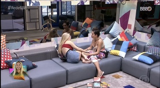 Vitória Moraes feet photo thumbnail