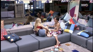 Vitória Moraes feet photo thumbnail