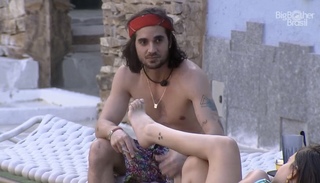 Vitória Moraes feet photo thumbnail