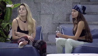 Vitória Moraes feet photo thumbnail