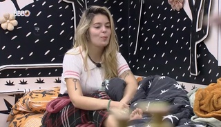 Vitória Moraes feet photo thumbnail