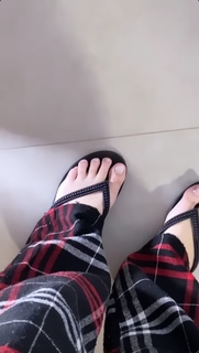 Vitória Moraes feet photo thumbnail