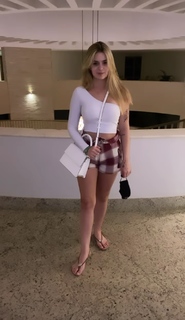 Vitória Moraes feet photo thumbnail