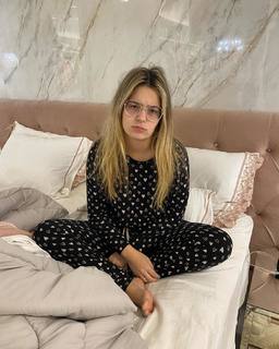 Vitória Moraes feet photo thumbnail