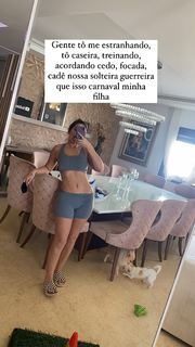 Vitória Moraes feet photo thumbnail