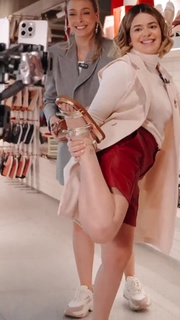 Vitória Moraes feet photo thumbnail