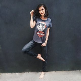 Vitória Strada feet photo thumbnail