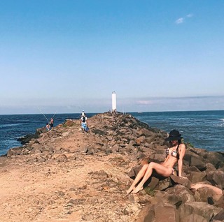 Vitória Strada feet photo thumbnail