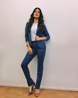 Vitória Strada feet photo thumbnail