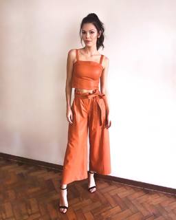 Vitória Strada feet photo thumbnail