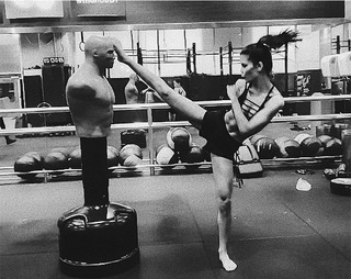 Vitória Strada feet photo thumbnail