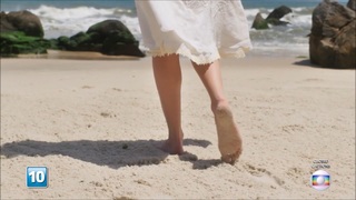 Vitória Strada feet photo thumbnail